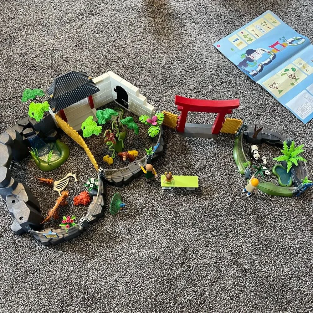 Playmobil 4852 Asian Animal Enclosure Set – Mostly Complete – Missing Pieces